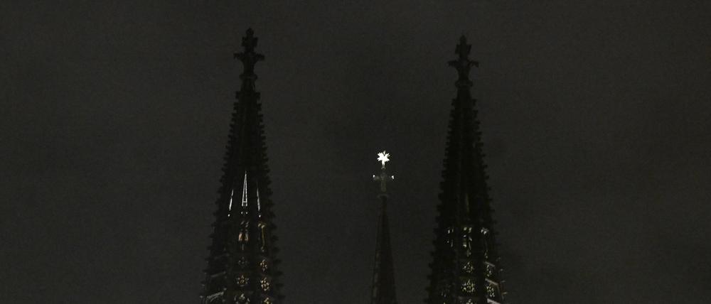 Die Zahl der Kirchenaustritte in Köln hat im Jahr 2022 ein neues Rekordniveau erreicht (Symbolbild).