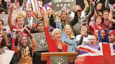 Make Britian great again. Die Chefin der populistischen Bewegung „4 Stars“ hat es geschafft. Viv Rock (Emma Thompson) ist zur Premierministerin gewählt worden.