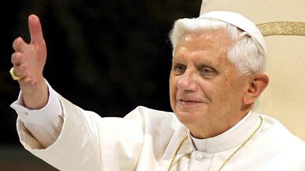 Papst Benedikt XVI. 2006 bei einer Audienz im Vatikan. 