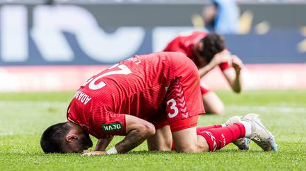 In den letzten Tagen der Bundesliga befindet sich der 1. FC Köln in einer unbequemen Situation.