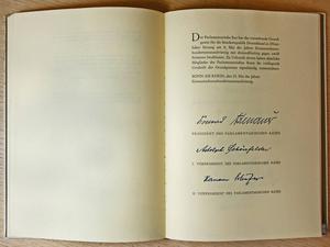 75 Jahre Grundgesetz: Faksimile des Original-Grundgesetzes von 1949.