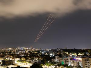 Raketen in der Nacht. Israel musste einen Angriff Irans abwehren.    