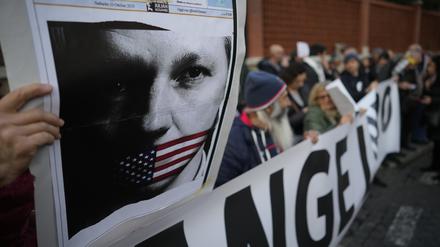 An vielen Orten demonstrierten zuletzt Menschen für Julian Assange.  