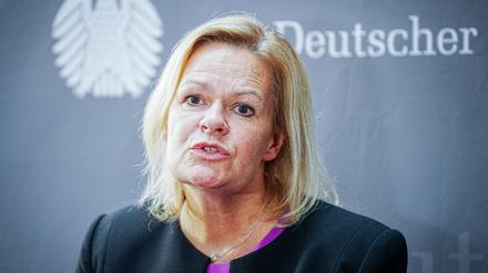 Nancy Faeser (SPD), Bundesministerin für Inneres und Heimat, gibt ein Pressestatement nach der Sitzung des Innenausschusses des Bundestags. (Archivbild.)