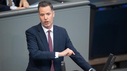  Christian Dürr, Fraktionsvorsitzender der FDP, spricht im November 2023 im Bundestag. 