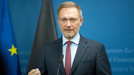 Christian Lindner (FDP), Bundesfinanzminister, begrüßte am Freitag im Bundesfinanzministerium die Verabschiedung des Wachstumschancengesetzes.
