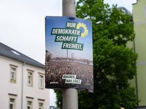 In Sachsen werden vermehrt Plakatier-Teams angegriffen.