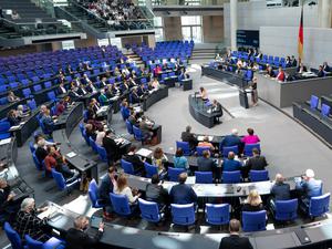 Der Plenarsaal bei der 163. Sitzung des Deutschen Bundestags in Berlin.