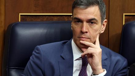 Waren die Attacken auf seine Frau zu viel? Premier Pedro Sánchez erwägt seinen Rücktritt.