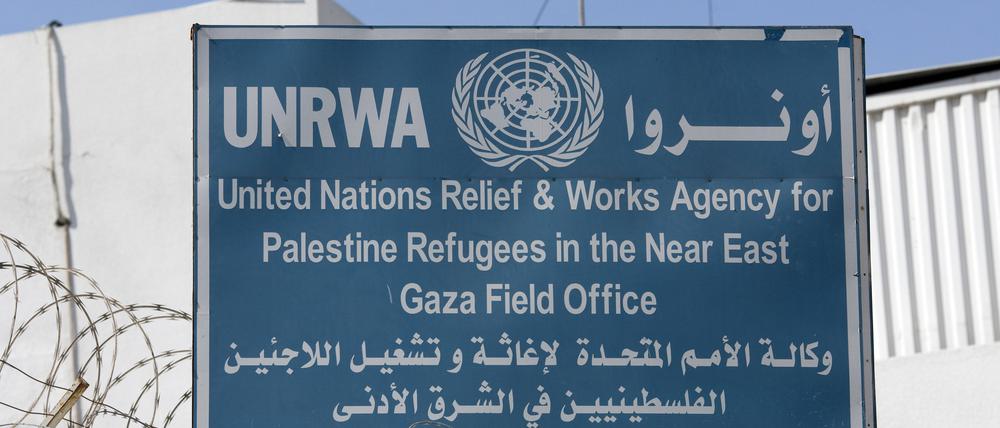 Schild der UNRWA in Gaza. 