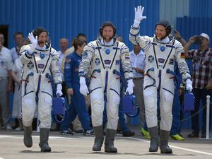 Vor dem Flug ins All waren die Sprunggelenke der ISS-Astronauten noch in Ordnung. 