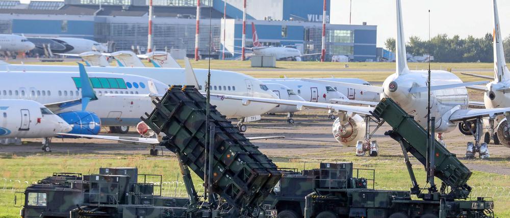 Im vergangenen Jahr schützte die Bundeswehr mit Patriot-Raketenabwehrsystemen den Nato-Gipfel von Vilnius - nun wird ein weiteres davon an die Ukraine abgegeben. 