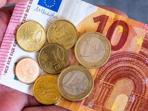 Bei 12,41 Euro liegt der Mindestlohn momentan.