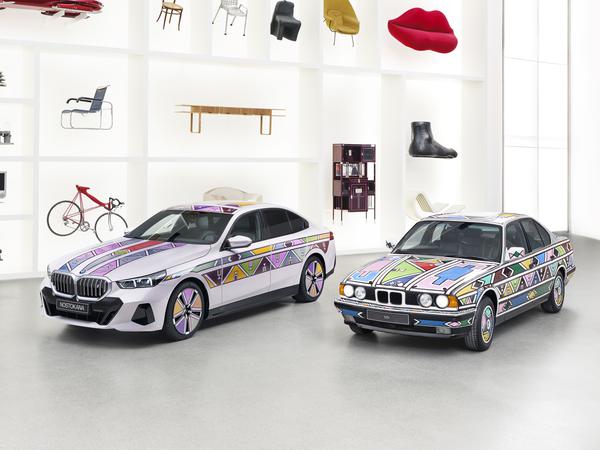 Das erste Art Car von 1991 neben dem jüngst von Esther Mahlangu gestalteten BMW.