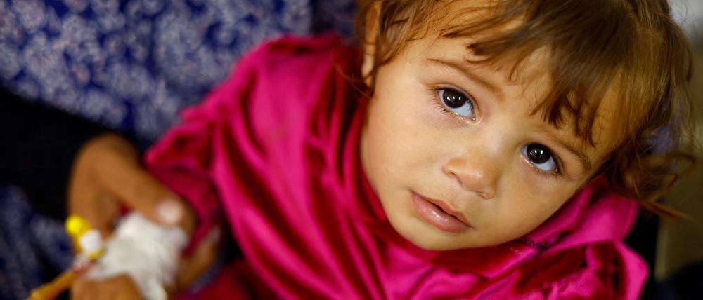 Tausende Kinder leiden im Gazastreifen an Unterernährung und brauchen dringende medizinische Hilfe.