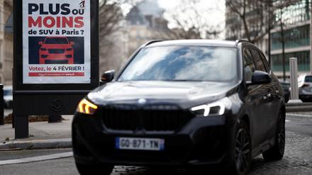 Paris versucht mit hohen Parkgebühren die SUV-Schwemme aufzuhalten. 