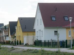 Auch in Teltow wie hier im Buschwiesenkarree musste man im Vorjahr für Einfamilienhäuser weniger bezahlen.