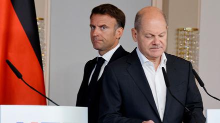 Unterschiedliche Interessen. Frankreichs Staatschef Macron (links) und Kanzler Olaf Scholz im vergangenen Oktober bei einer deutsch-französischen Kabinettsklausur. 
