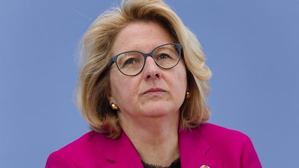 Svenja Schulze SPD, Bundesministerin für wirtschaftliche Zusammenarbeit und Entwicklung. 