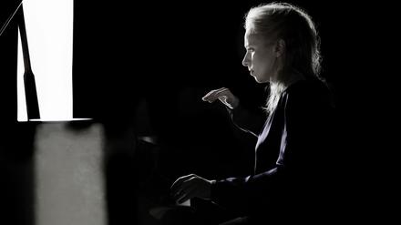 Die Pianistin Tamara Stefanovich.
 