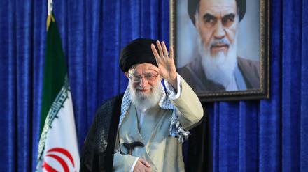Revolultionsführer Ajatollah Ali Chamenei und seine Gefolgsleute können sich auf die Loyalität der Sicherheitskräfte verlassen.