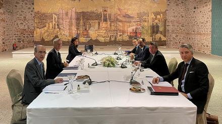 Vertreter der Türkei und Griechenlands trafen sich in Istanbul zu bilateralen Gesprächen.