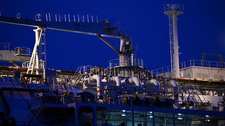 Das Spezialschiff „Neptun“ soll als schwimmendes Flüssigerdgas-Terminal im Hafen von Lubmin dienen (Symbolbild).