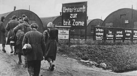 Wie alles begann: Neuankömmlinge im Lager Friedland in Niedersachsen