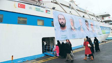 Ausflugsziel „Mavi Marmara“: In Istanbul konnte das Schiff, auf dem vor Gaza neun türkische Aktivisten getötet wurden, vor wenigen Wochen besichtigt werden. Foto: AFP