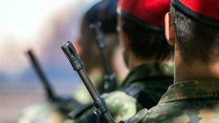 Wieder ein  Vorfall. Beamte des hessischen Landeskriminalamts haben bei einem Soldaten der Bundeswehr ein Waffenlager ausgehoben