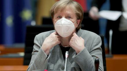 Die Bundesregierung um Kanzlerin Angela Merkel (CDU) erwägt auch eine FFP2-Maskenpflicht.