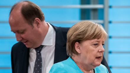 Bundeskanzlerin Angela Merkel (CDU) und ihr Kanzleramtschef Helge Braun (CDU).
