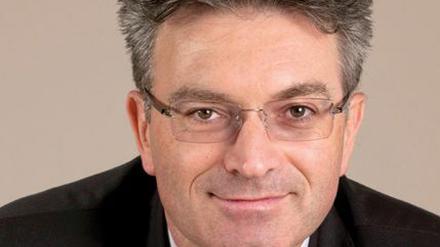 Dieter Salomon, geboren am 9. August 1960 im australischen Melbourne, ist Mitglied der Grünen und seit 1. Juli 2002 Oberbürgermeister der Stadt Freiburg im Breisgau.