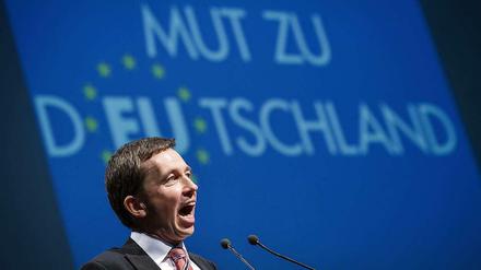 Über den Euro redet der Parteichef der AfD, Bernd Lucke, auf dem Parteitag in Aschaffenburg nur noch am Rande.