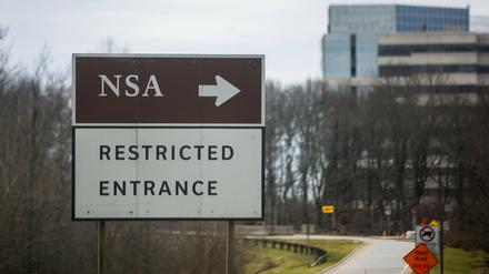 Der US-Geheimdienst NSA muss das Ausspähen im eigenen Land vorerst beschränekn.