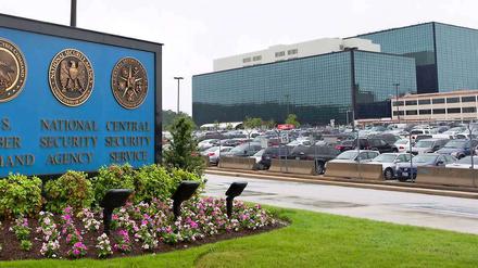Nach Informationen des Nachrichtenmagazins „Der Spiegel“, kontrolliert und speichert der US-Geheimdienst NSA systematisch einen Großteil der Telefon- und Internetverbindungsdaten.