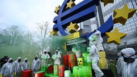 Protest gegen das Gütesiegel "Nachhaltig" für Atomkraft und Gas in der EU. 