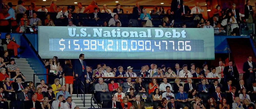 Eine tickende Schuldenuhr, aufgenommen am 30. August 2012 auf dem Parteitag der US-Republikaner in Tampa, Florida.