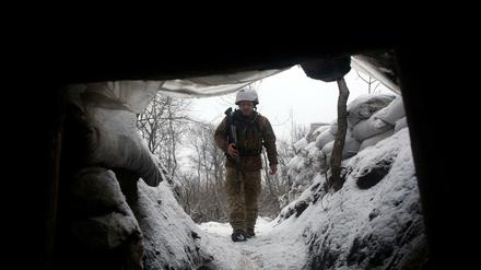 Ein ukrainischer Soldat nahe Luhansk 