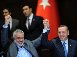 Alte Freunde: Präsident Recep Tayyip Erdogan und der Hamas-Terrorist Ismail Haniyeh.