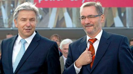 Jetzt kommen Rücktrittsforderungen aus der Union: Klaus Wowereit und Matthias Platzeck.