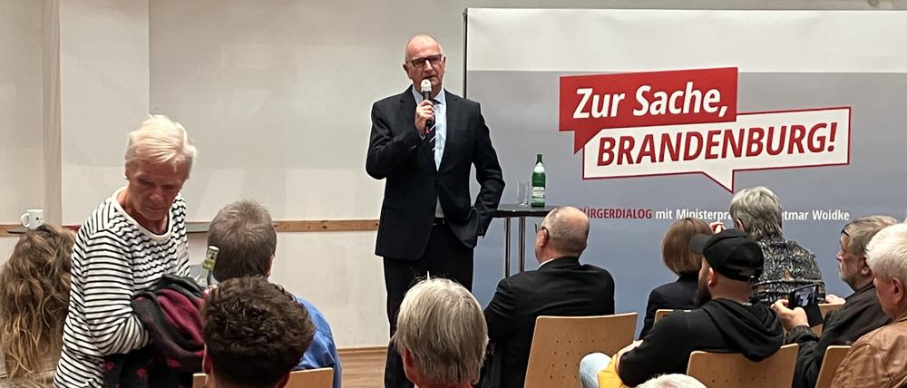 Ministerpräsident Dietmar Woidke (SPD) stellte sich im Bürgerhaus am Schlaatz den Fragen der Bürger.