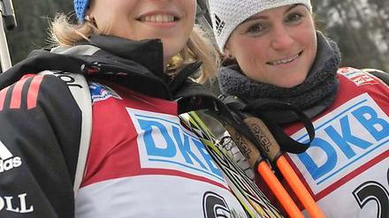 Knapp vorbei: Andrea Henkel (r.) und Magdalena Neuner belegten in Ruhpolding Platz zwei und drei.