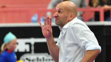 Ausdrucksstark: Rottenburgs Trainer Hans Peter Müller-Angstenberger wird am Mittwoch bei den BR Volleys wieder seine überschwängliche Mimik zeigen.