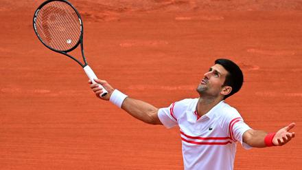 Novak Djokovic droht Medienberichten zufolge auch ein Ausschluss beim Grand-Slam-Klassiker in Wimbledon
