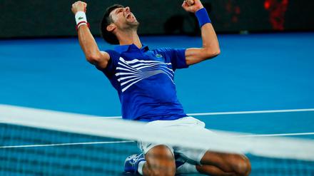 Ich schon wieder. Novak Djokovic feiert seinen Sieg.