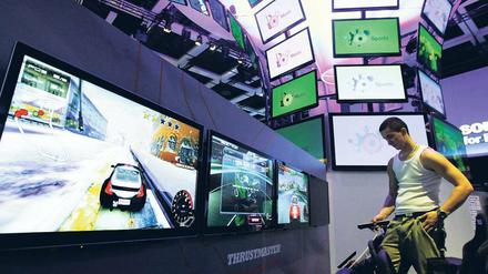 Die neue Generation. Auf dem Smart-TV lassen sich auch online Spiele spielen. Foto: Reuters
