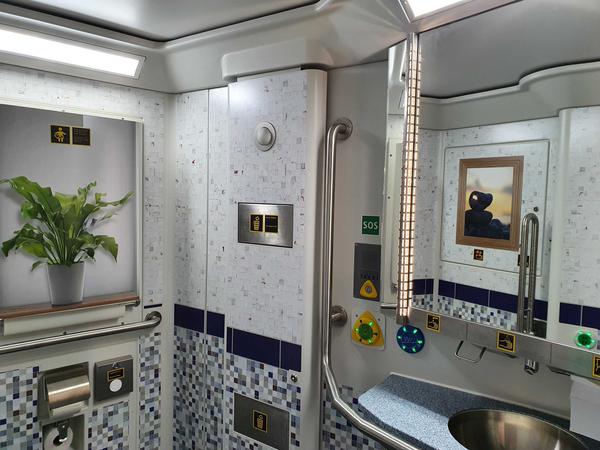 "Wie im Hotel", lobt die Bahn die modernisierten Toiletten in den Zügen.