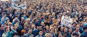 Rund eine Million DDR-Bürger nahmen am 04.11.1989 an der ersten vom Volk ausgehenden genehmigten Demonstration in der DDR teil.