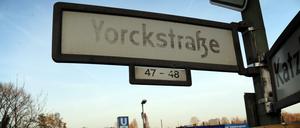 Die Grünen aus aus Friedrichshain-Kreuberg wollen die Yorckstraße, benannt nach Ludwig Graf Yorck von Wartenburg, unbenennen. 